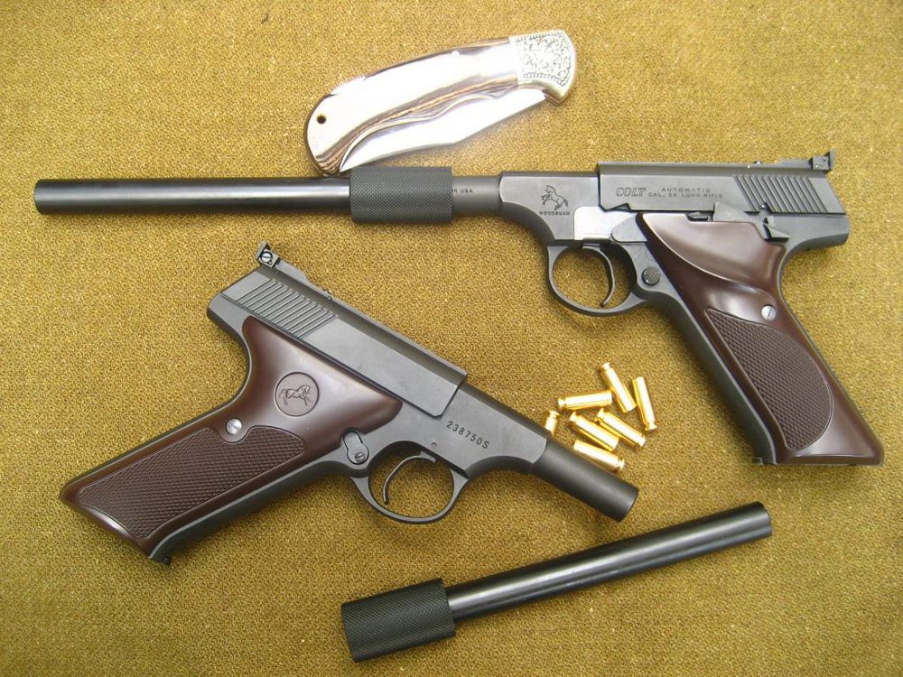 【CAW】COLT ウッズマン ショートバレルカスタム スリムサイレンサー付き モデルガン（2025年7月22日発売）