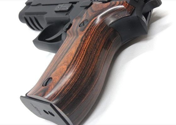 PANDORA ARMS Wood Grip | SIG SAUER P226 RAIL | Smooth/Brown