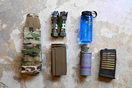 個人装備 x115xTaylor LAYER UTILITY MAG POUCH x115xTAYLOR】LAYER UTILITY MAG POUCH – ROCK-et