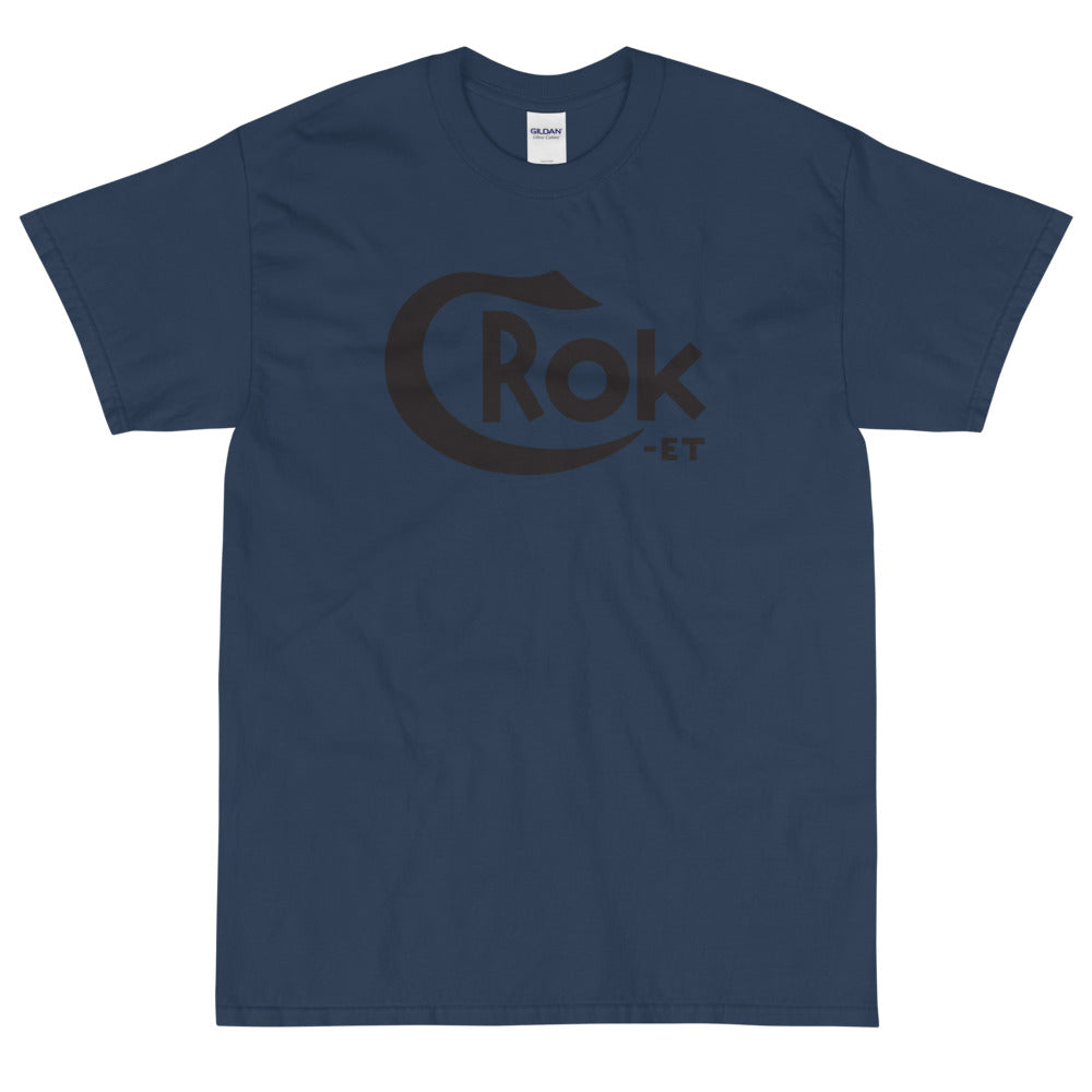 【受注生産】 ROCK-et x ksym.dsnLab "COLT" ブラックプリント 半袖ユニセックスTシャツ