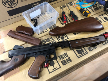 CAW トンプソン M1A1 木製ストックセット □ CAW トンプソン 木製ストック セット M1A1 スタンダード ガンパーツ